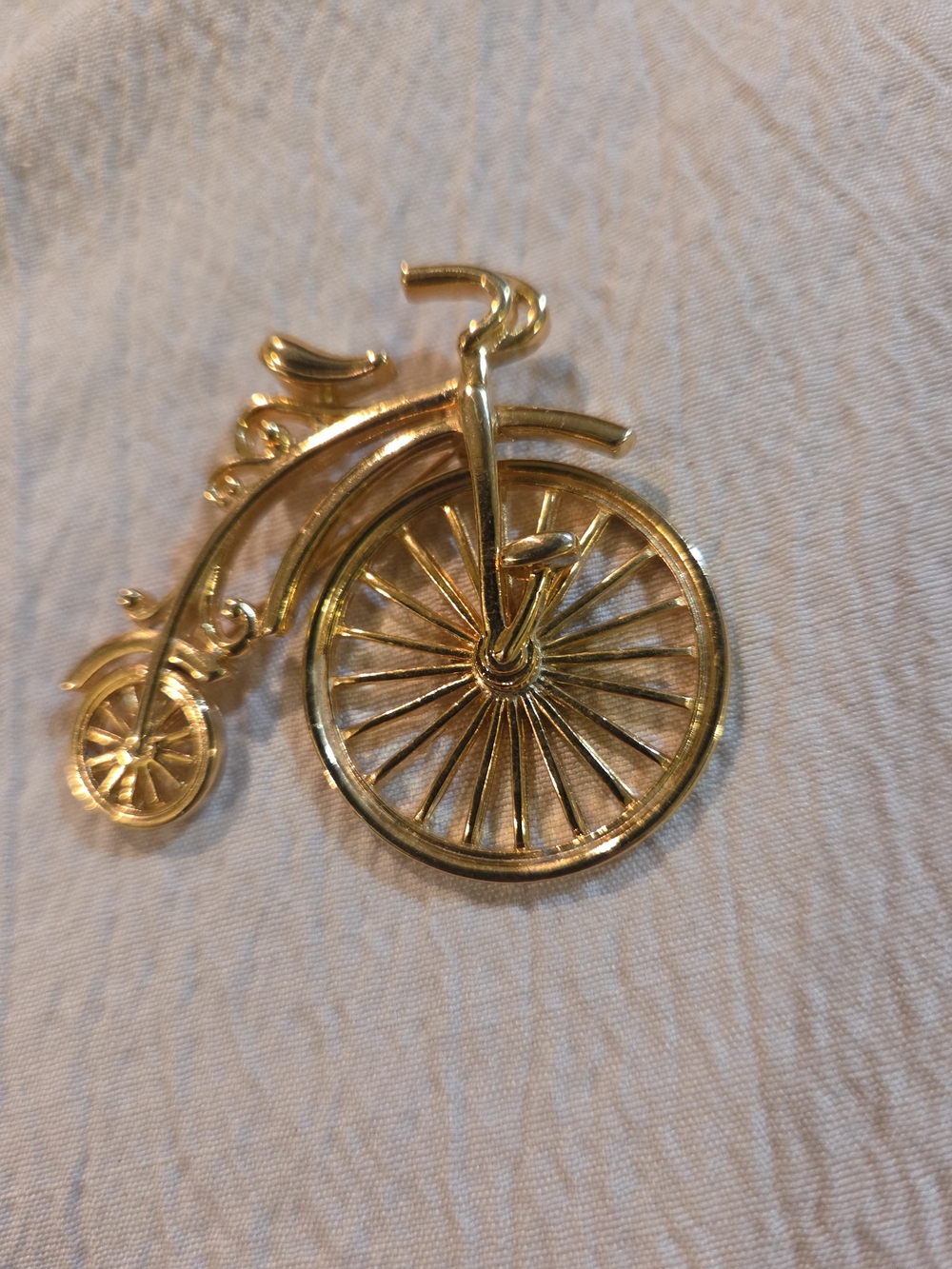 VINTAGE AVON Goldtone Heirloom Bicycle